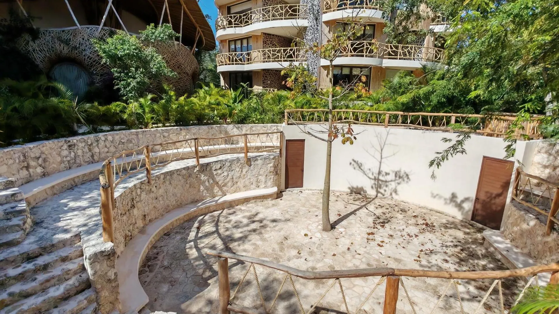 Jacuzzi Retreat Sunrise Haven Apartment Tulum